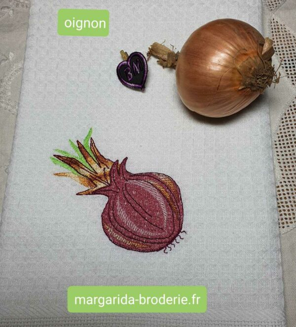 Margarida Broderie - Motifs machines à broder, broderie, FSL, ITH, Appliqués, Redwork, Motifs gratuits - Oignon