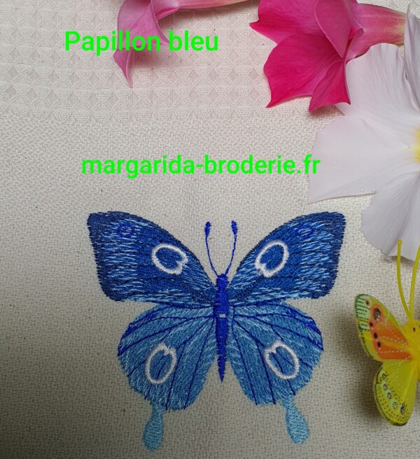 Margarida Broderie - Motifs machines à broder, broderie, FSL, ITH, Appliqués, Redwork, Motifs gratuits - Papillon Bleu