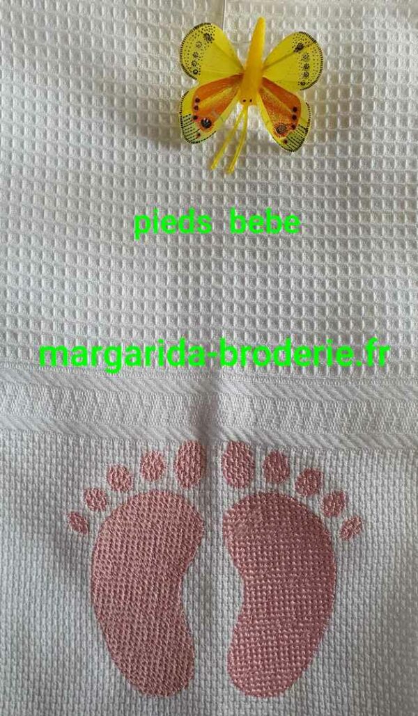 Margarida Broderie - Motifs machines à broder, broderie, FSL, ITH, Appliqués, Redwork, Motifs gratuits - Pieds bébé