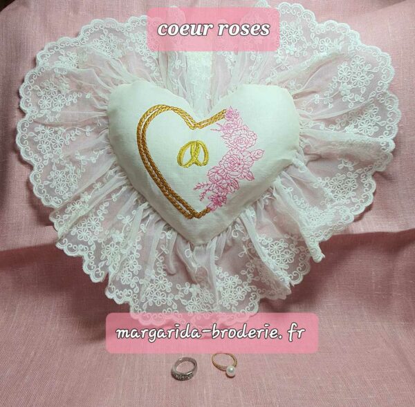 Margarida Broderie - Motifs machines à broder, broderie, FSL, ITH, Appliqués, Redwork, Motifs gratuits - Coeur Mariage Roses