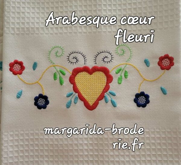 Margarida Broderie - Motifs machines à broder, broderie, FSL, ITH, Appliqués, Redwork, Motifs gratuits - Arabesque Coeur fleuri