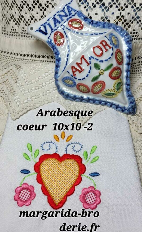 Margarida Broderie - Motifs machines à broder, broderie, FSL, ITH, Appliqués, Redwork, Motifs gratuits - Arabesque Coeur 2