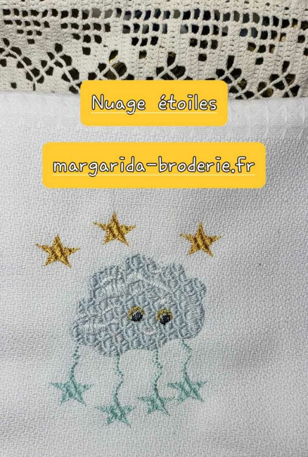 Margarida Broderie - Motifs machines à broder, broderie, FSL, ITH, Appliqués, Redwork, Motifs gratuits - Nuage étoiles