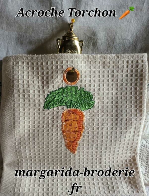Margarida Broderie - Motifs machines à broder, broderie, FSL, ITH, Appliqués, Redwork, Motifs gratuits - Accroche torchon Carotte (avec Tuto)