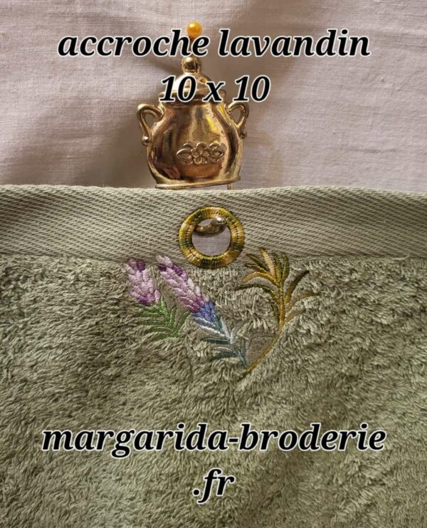 Margarida Broderie - Motifs machines à broder, broderie, FSL, ITH, Appliqués, Redwork, Motifs gratuits - Accroche torchon Lavandin (avec Tuto)
