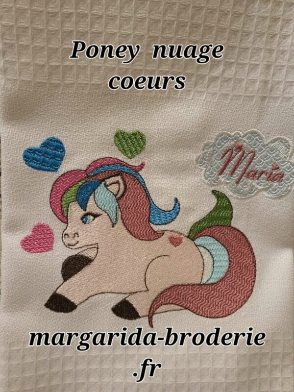 Margarida Broderie - Motifs machines à broder, broderie, FSL, ITH, Appliqués, Redwork, Motifs gratuits - Poney Nuage Coeurs