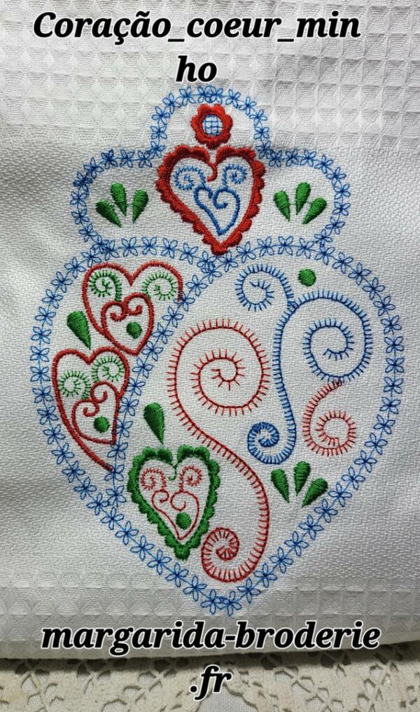 Margarida Broderie - Motifs machines à broder, broderie, FSL, ITH, Appliqués, Redwork, Motifs gratuits - Coraçao Coeur Minho