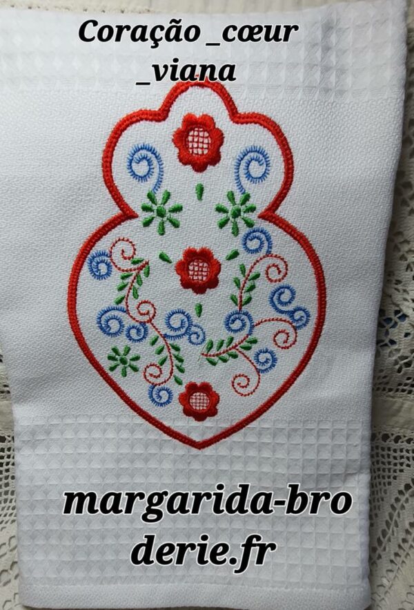 Margarida Broderie - Motifs machines à broder, broderie, FSL, ITH, Appliqués, Redwork, Motifs gratuits - Coraçao Coeur Viana