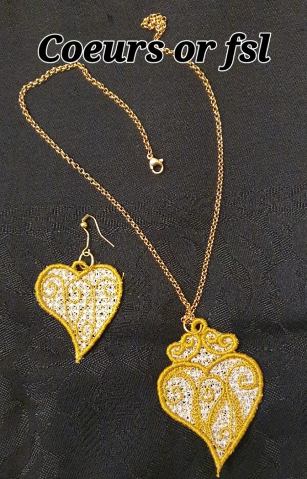 Margarida Broderie - Motifs machines à broder, broderie, FSL, ITH, Appliqués, Redwork, Motifs gratuits - Coeurs Or (FSL) Boucles d’oreilles x 2